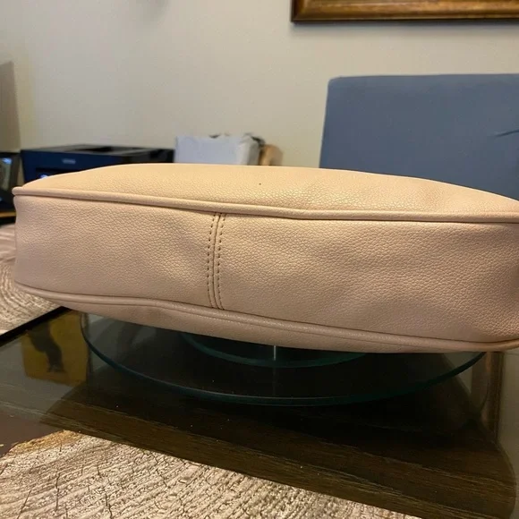 Chic Florentine Leather Shoulder Bag - Picture 3 of 4